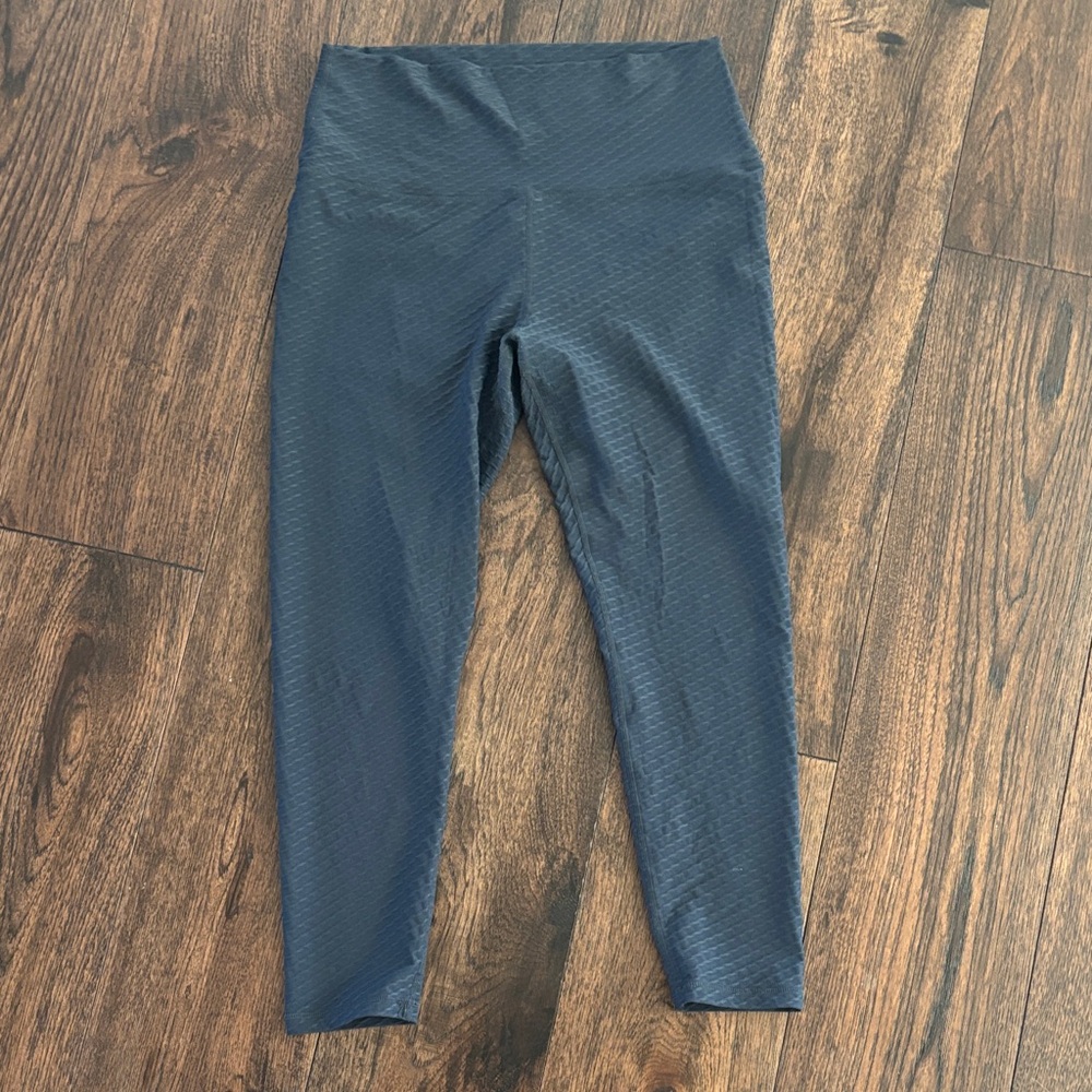 High-Waisted Textured Leggings